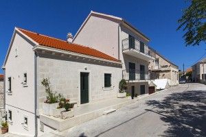 objects/3236/149189_Villa in Povlja, Brac (23).jpg